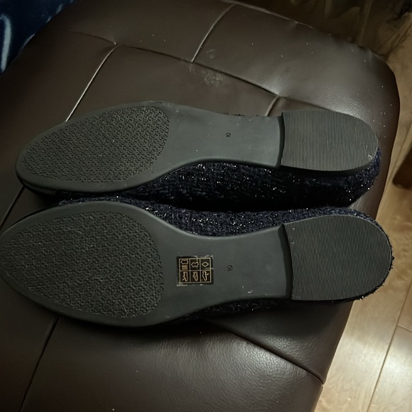 Tory Burch Chelsea Ballet Flat. Color / Code is Navy / Black / Perfect Black 400 - Picture 3 of 6